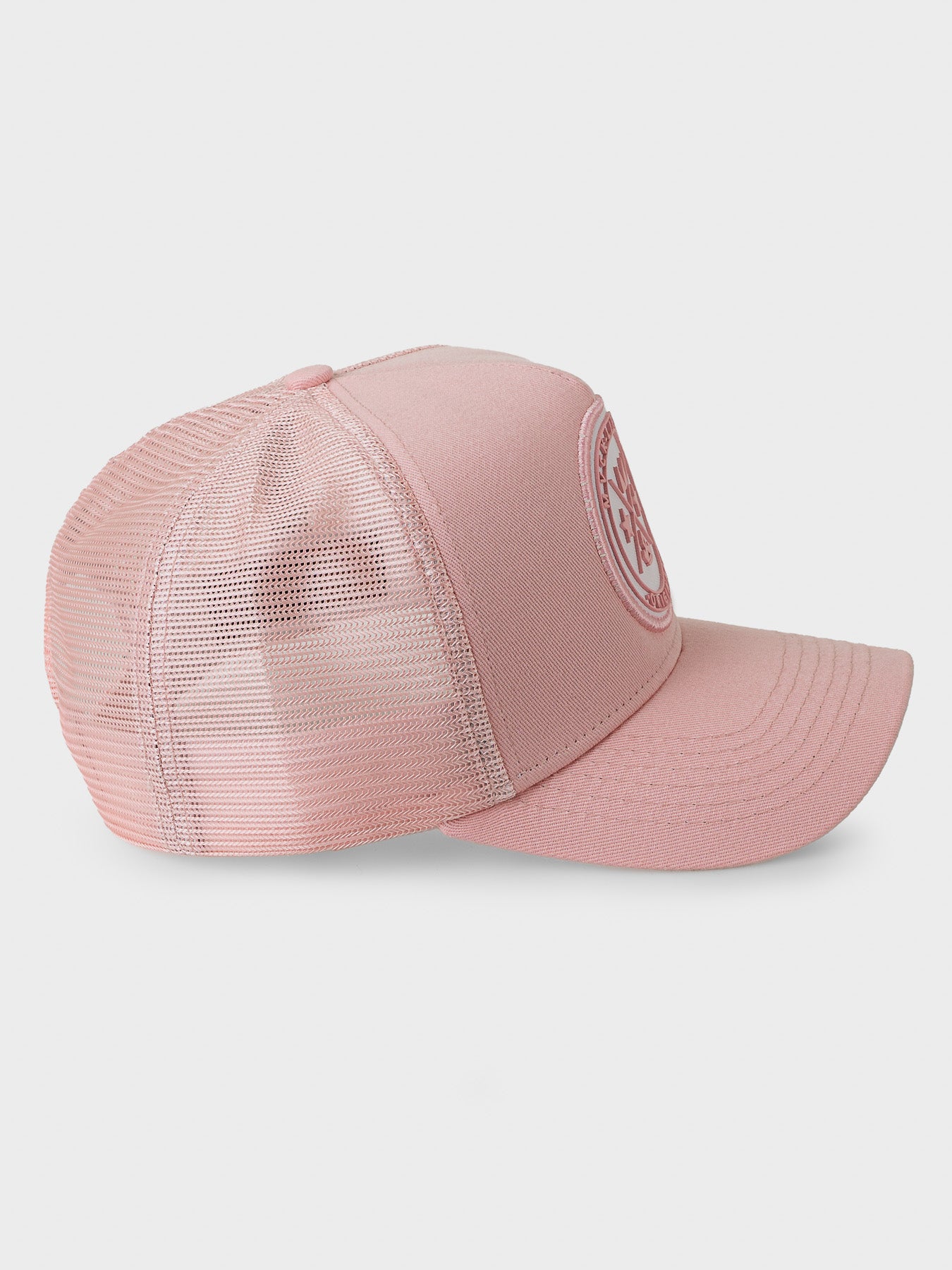 Boné Trucker Brasão Rosa e Branco MVCK