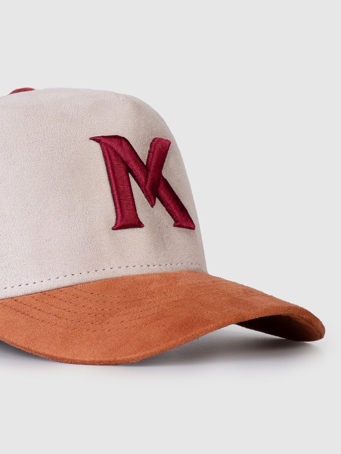 Boné Trucker Maverick Camurça Aba Caramelo MVCK