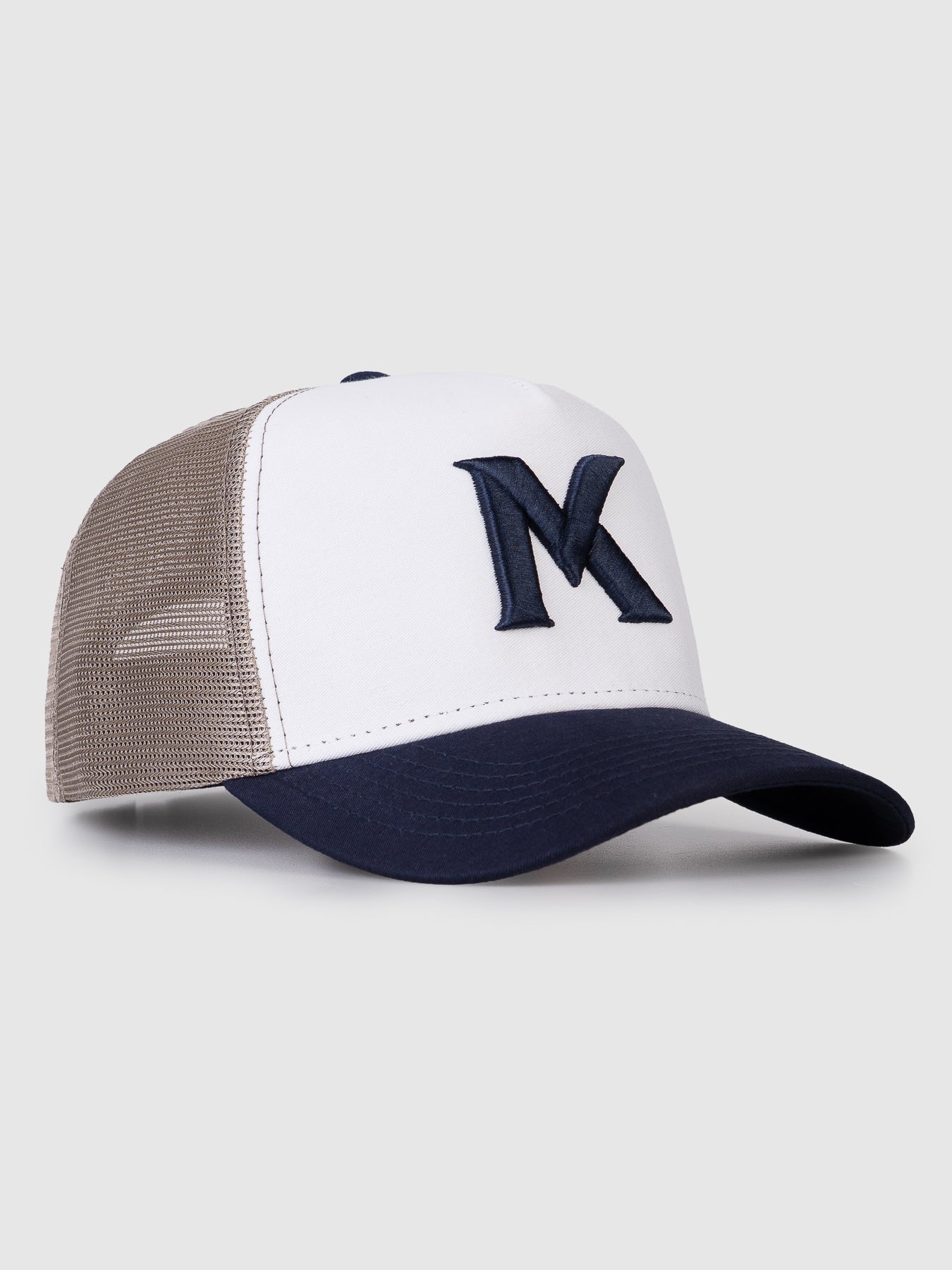 Boné Trucker Maverick Branco e Bege Aba Marinho MVCK