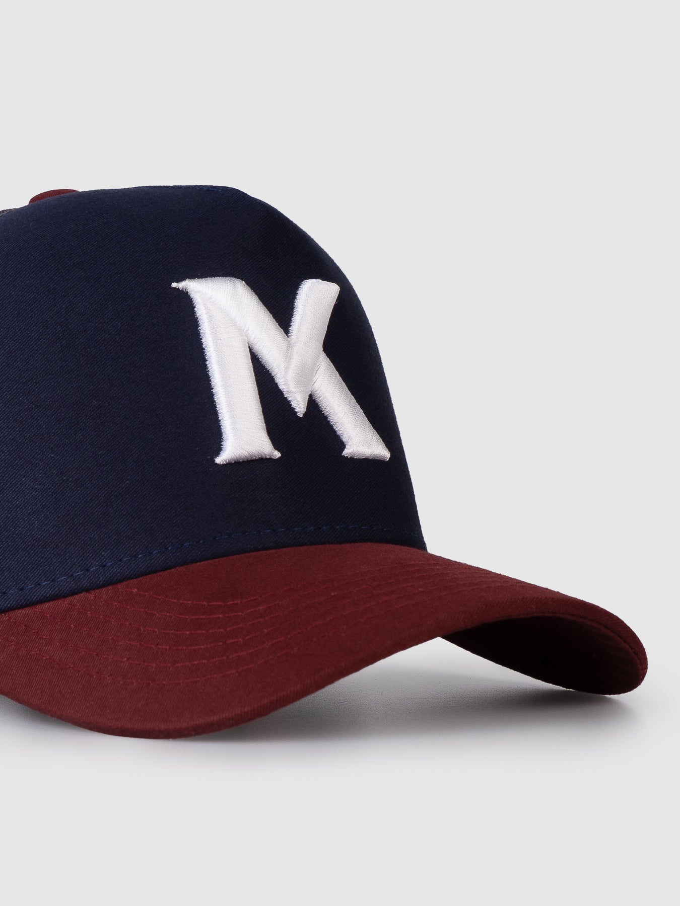 Boné Trucker Maverick Marinho Aba Vinho MVCK