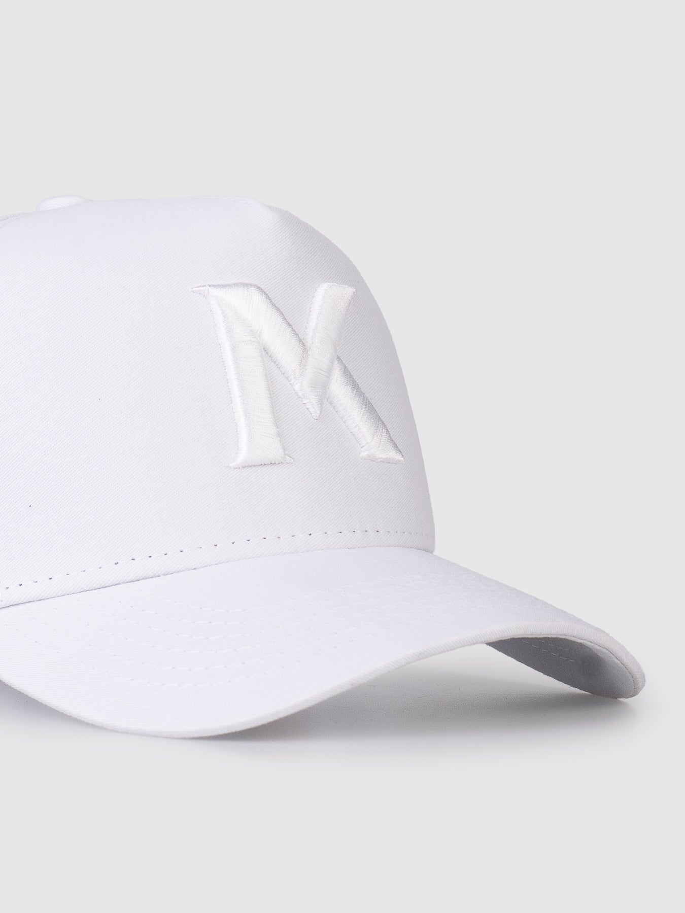 Boné Trucker Maverick All White MVCK