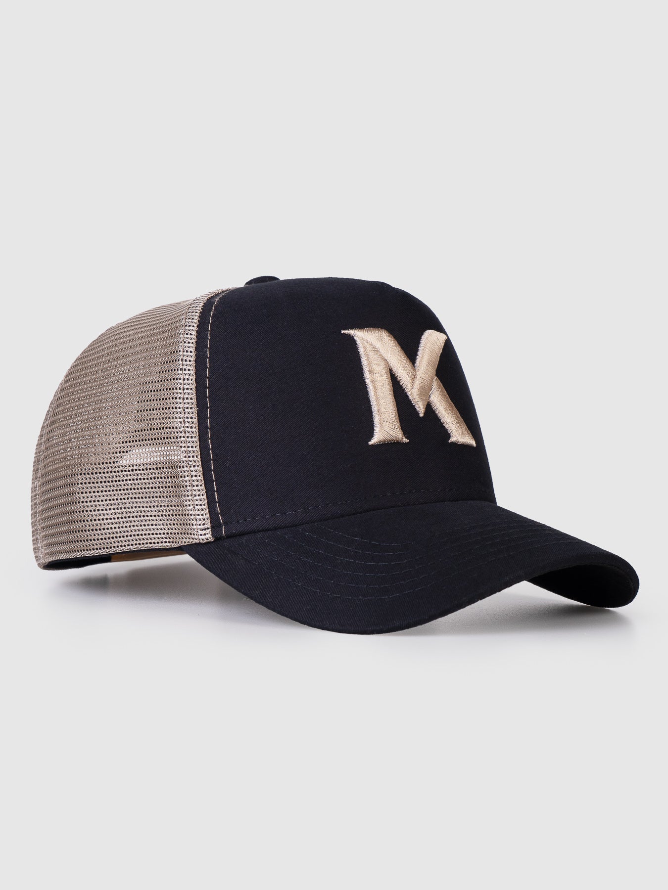 Boné Trucker Maverick Preto e Areia MVCK