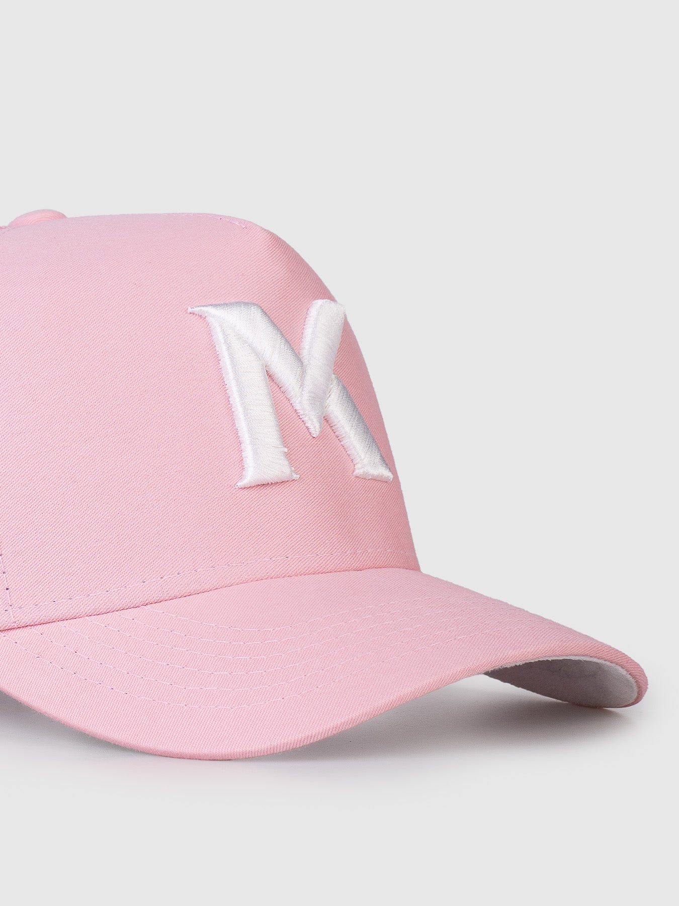Boné Trucker Maverick Rosa e Branco MVCK