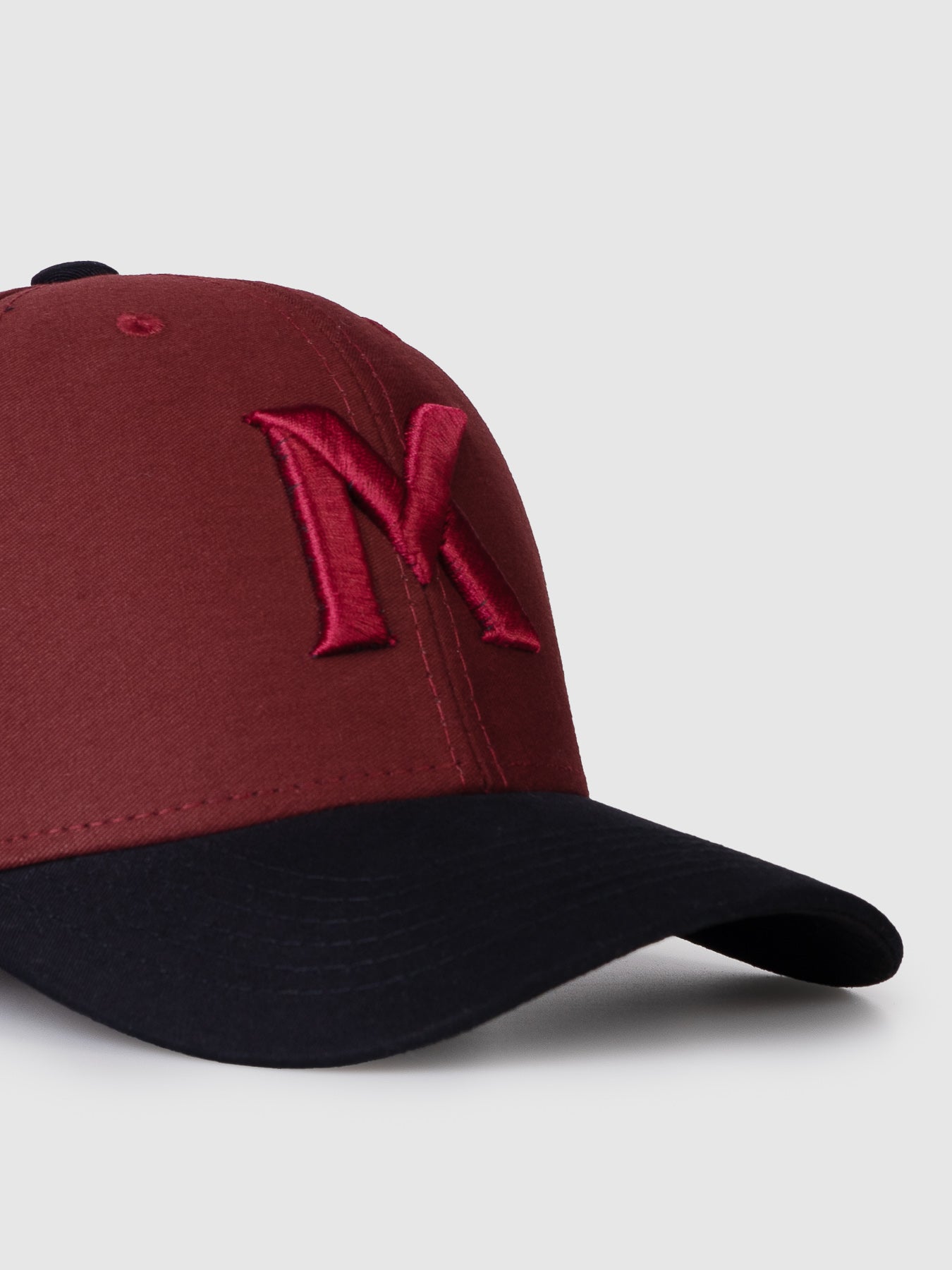 Boné Polo Maverick Vinho Aba Preta MVCK