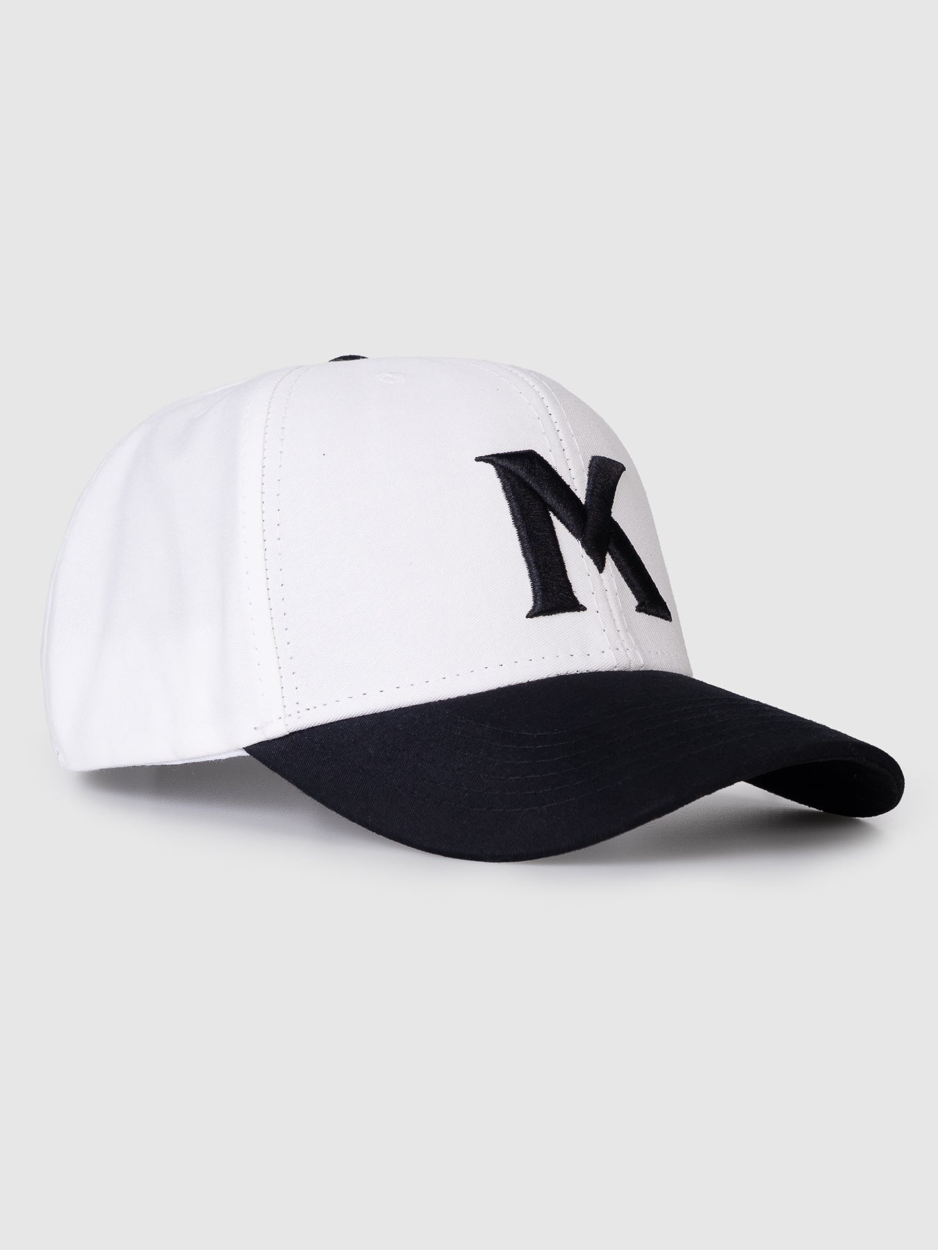 Boné Polo Maverick Branco e Preto MVCK