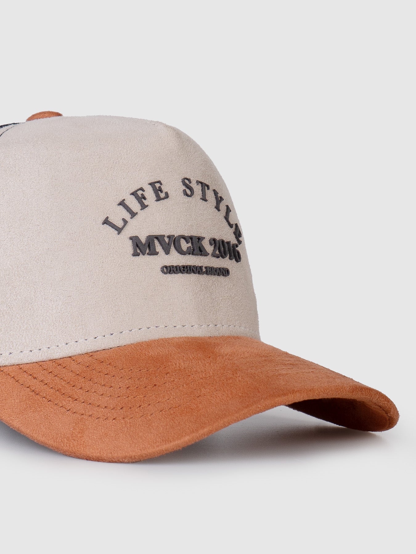 Boné Trucker Colorado Preto e Bege Camurça Aba Caramelo MVCK