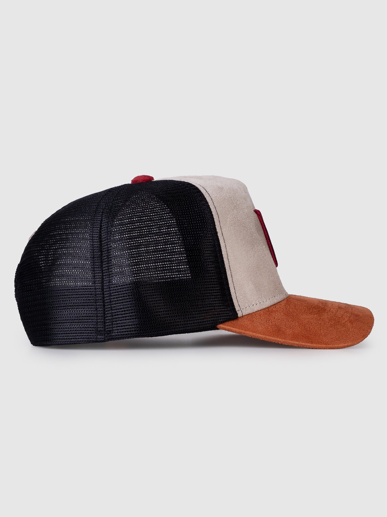 Boné Trucker Maverick Camurça Aba Caramelo MVCK