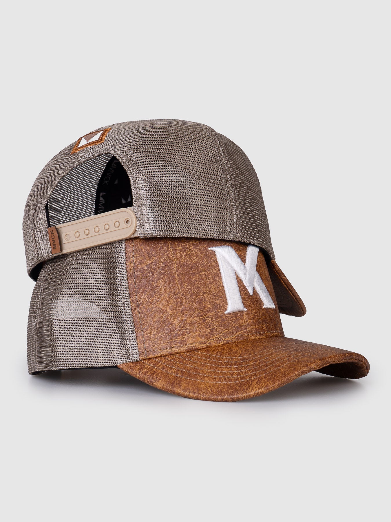 Boné Trucker Maverick Couro MVCK