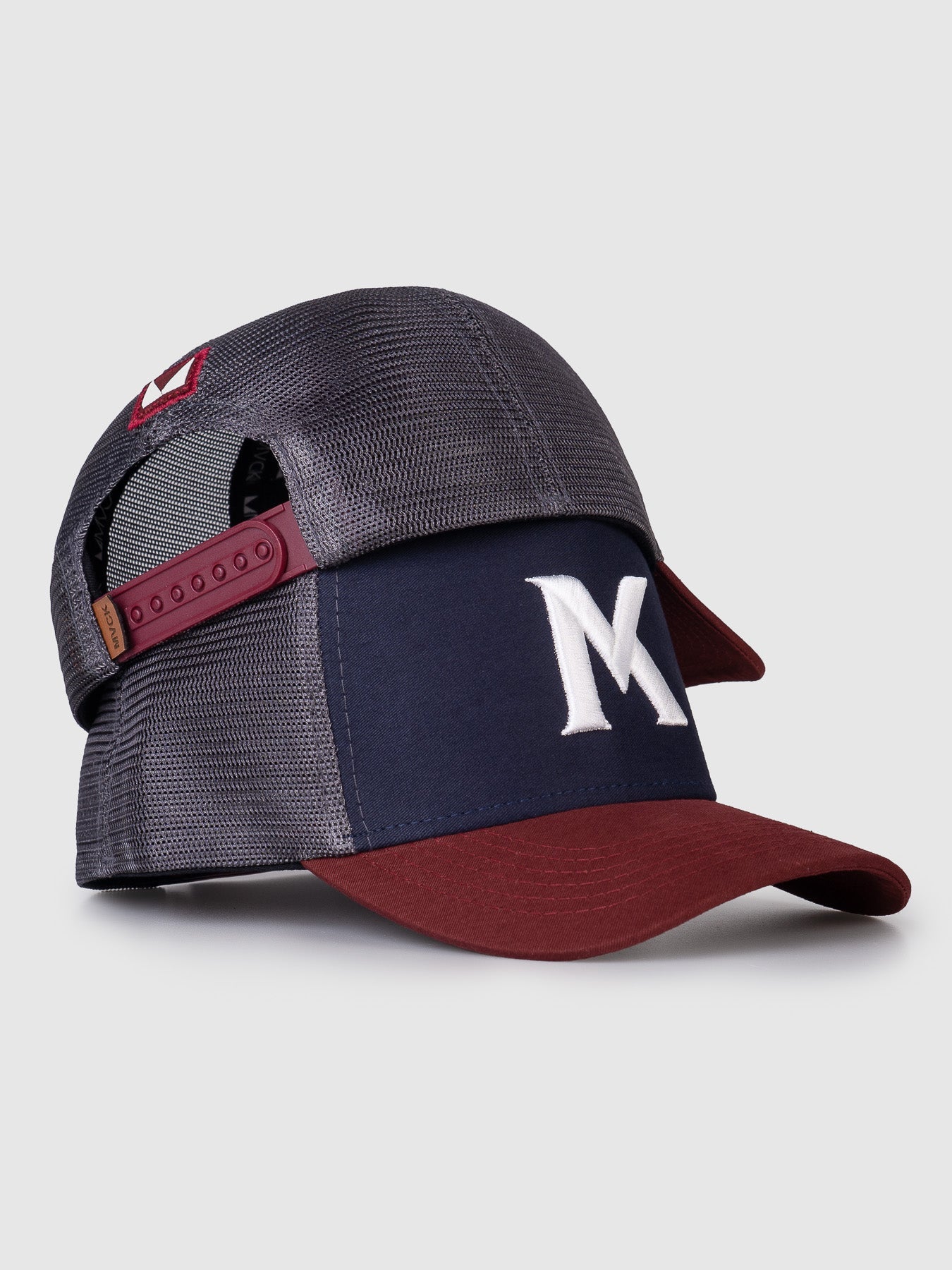 Boné Trucker Maverick Marinho Aba Vinho MVCK