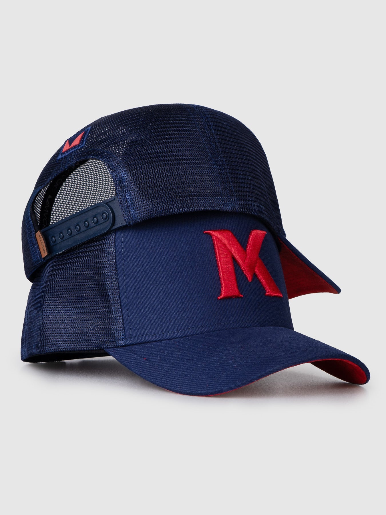 Boné Trucker Maverick Azul e Vermelho MVCK