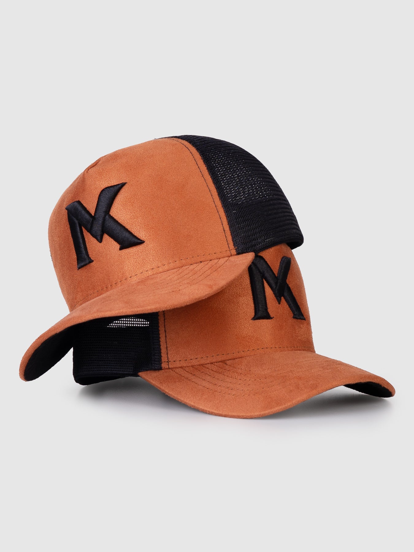 Boné Trucker Maverick Camurça Caramelo e Preto MVCK