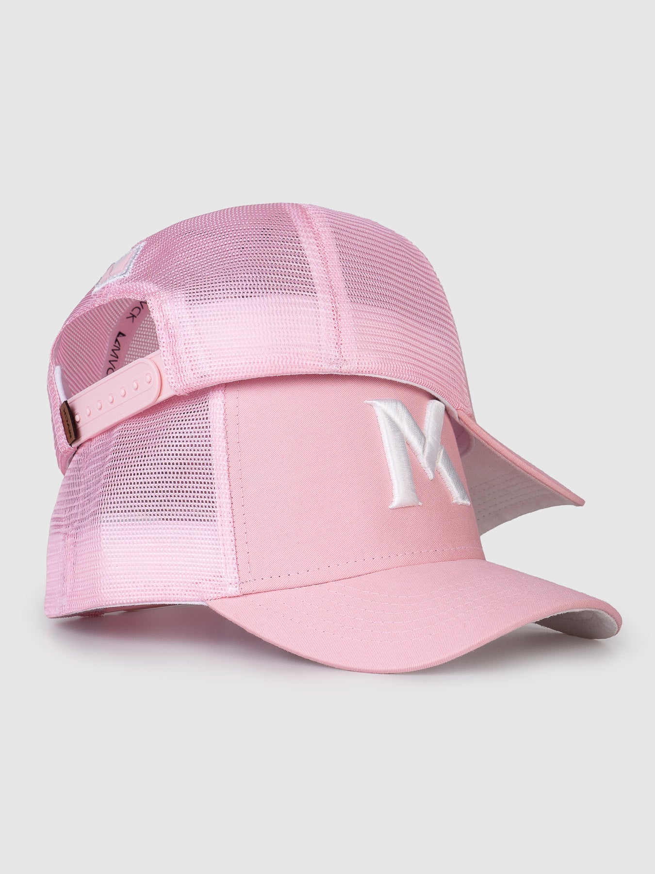 Boné Trucker Maverick Rosa e Branco MVCK