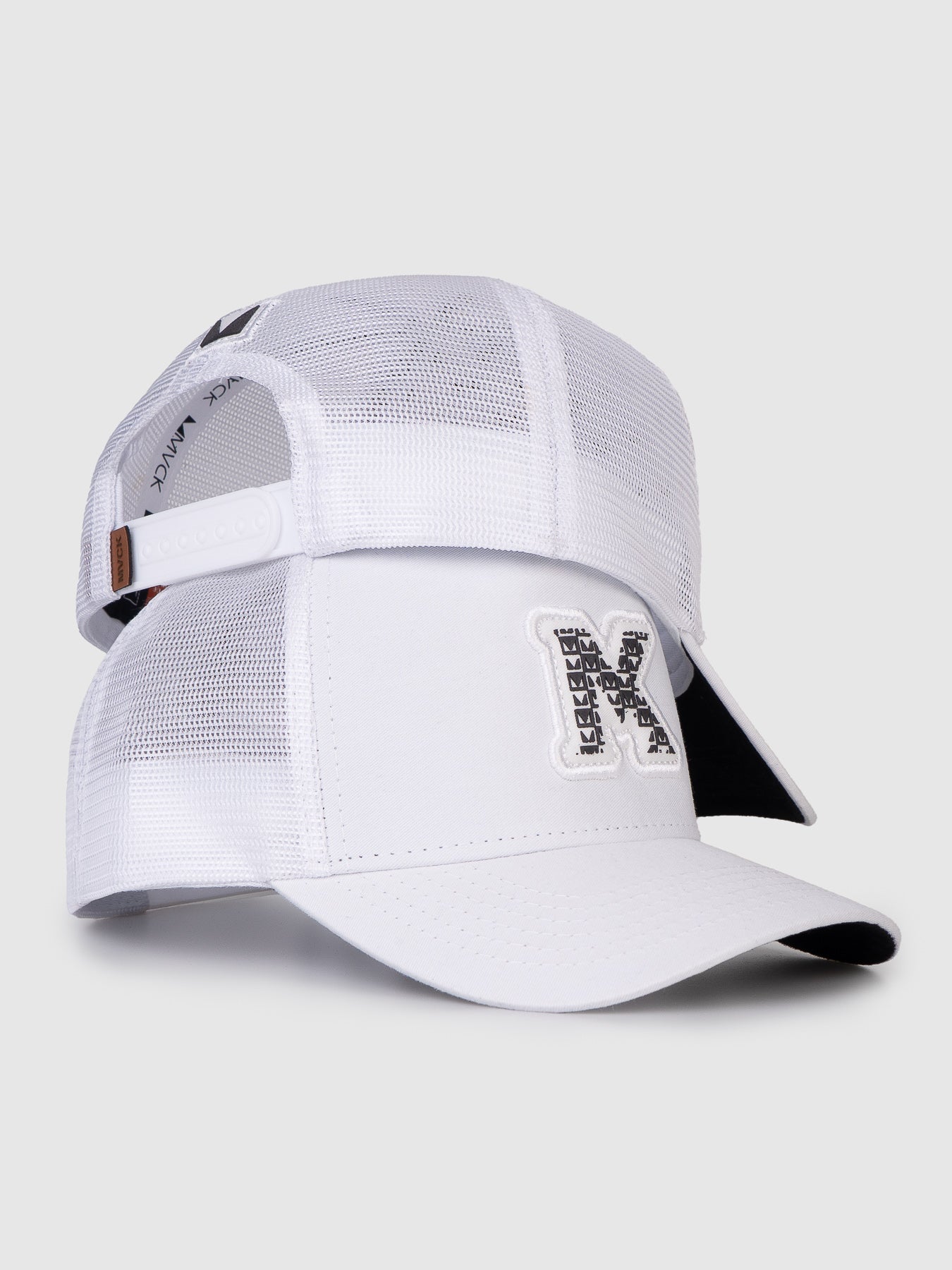 Boné Trucker Maverick Inside Branco MVCK