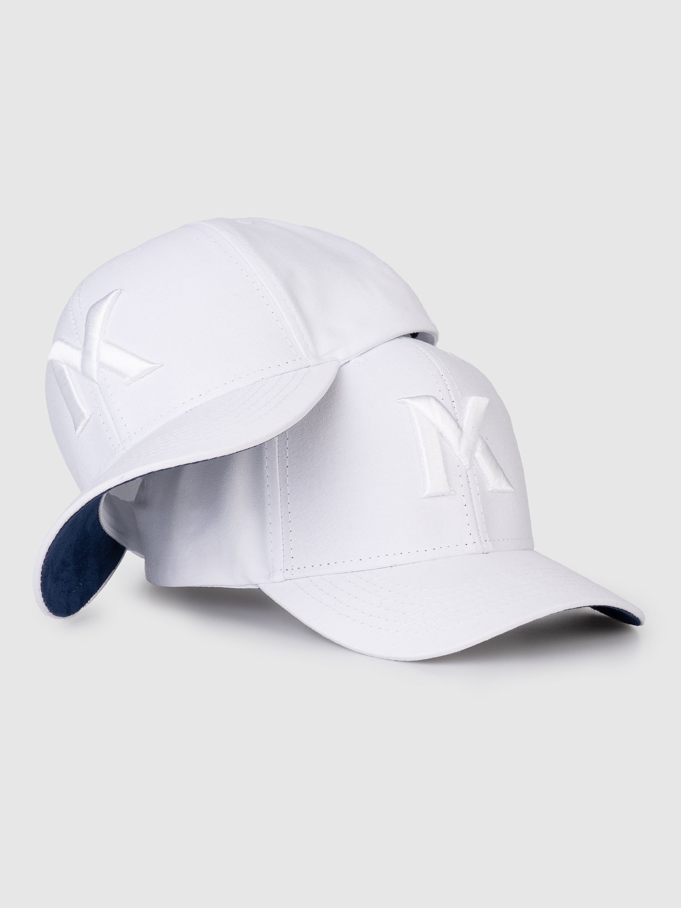 Boné Polo Maverick Branco e Marinho MVCK