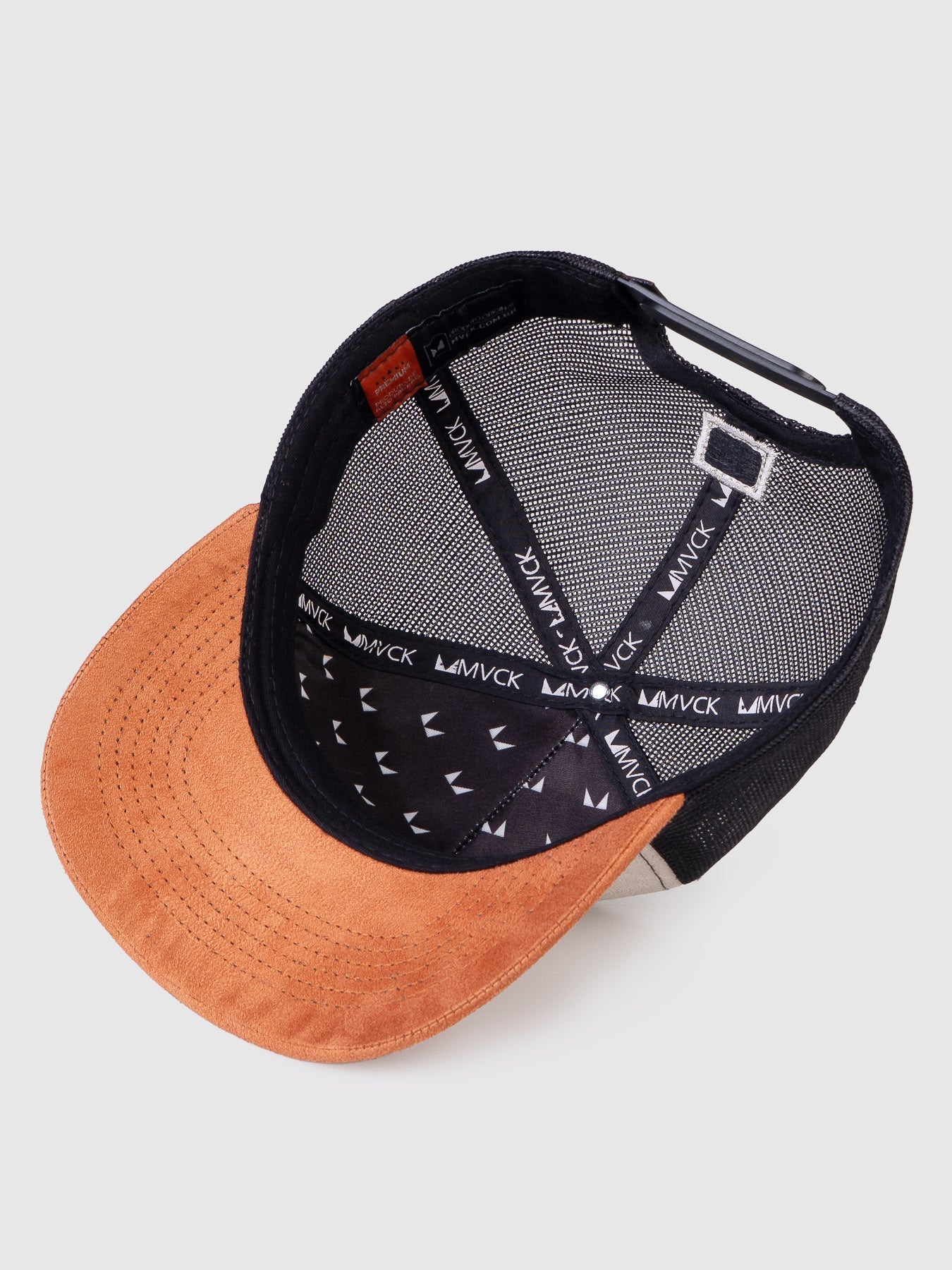 Boné Trucker Maverick Camurça Aba Caramelo MVCK