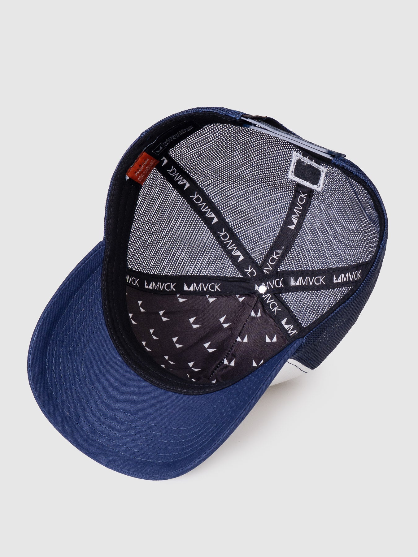 Boné Trucker Maverick Branco e Azul MVCK