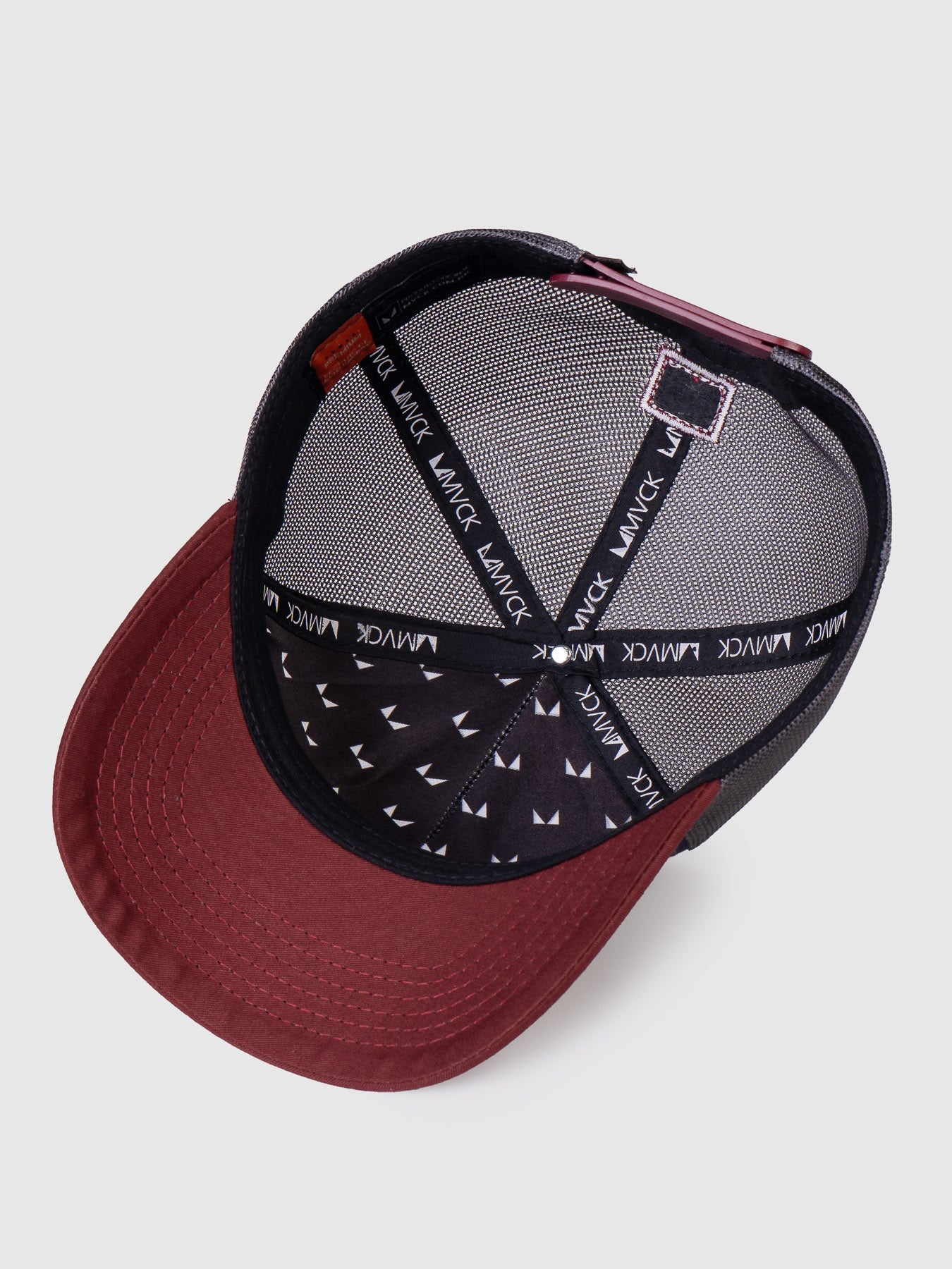 Boné Trucker Maverick Marinho Aba Vinho MVCK