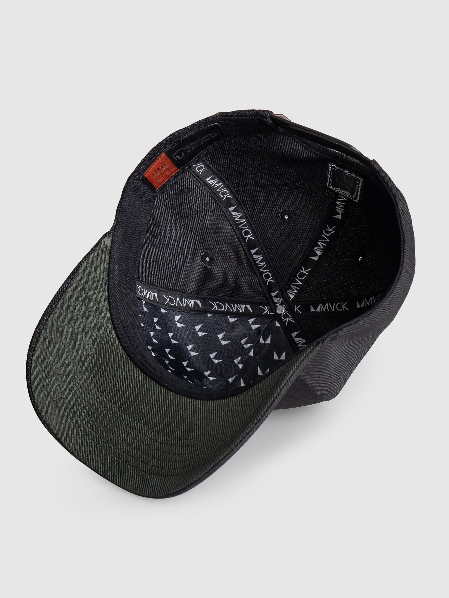 Boné Street Preto Details Verde MVCK