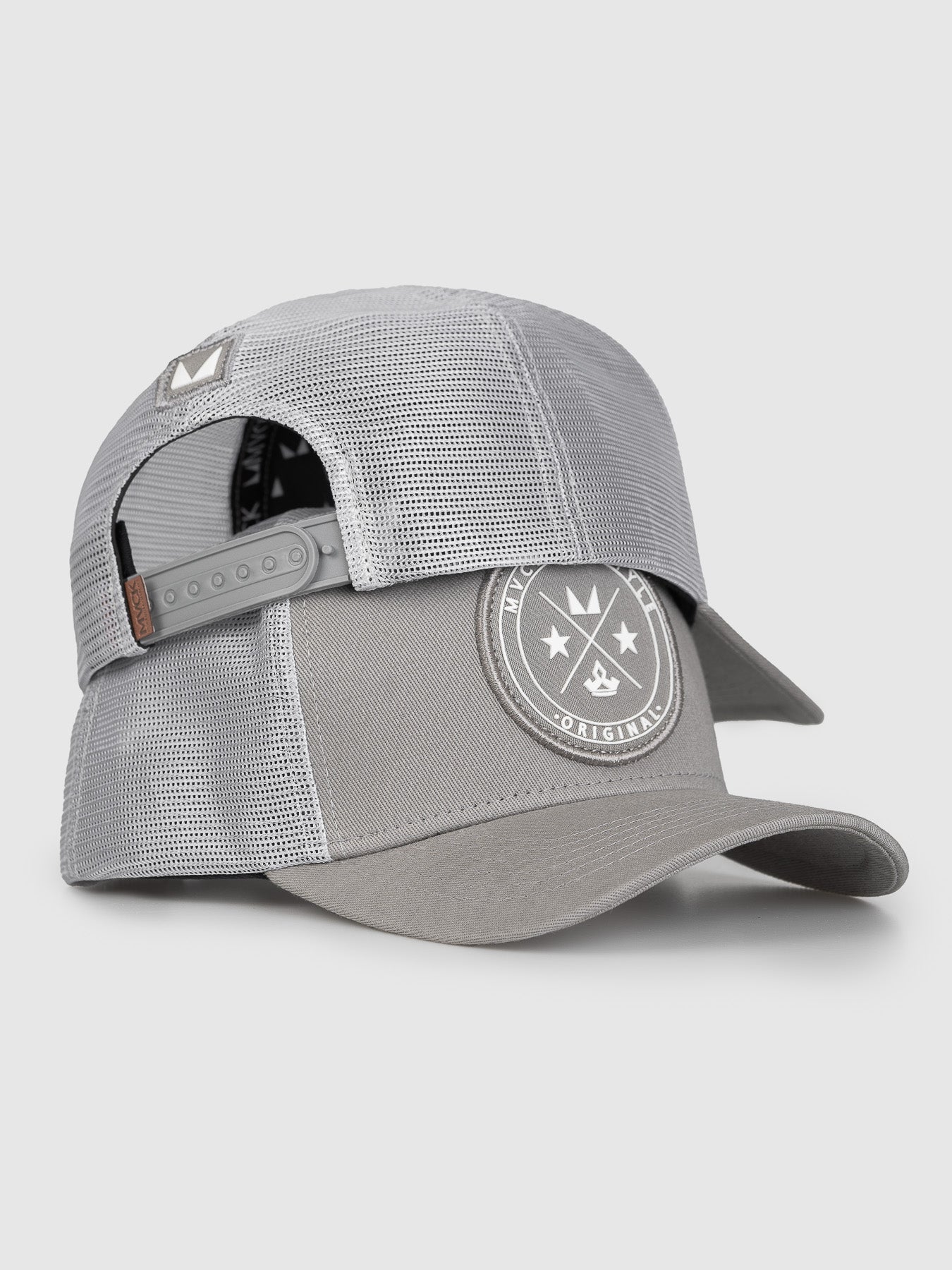 Boné Trucker Brasão Cinza com Tela MVCK