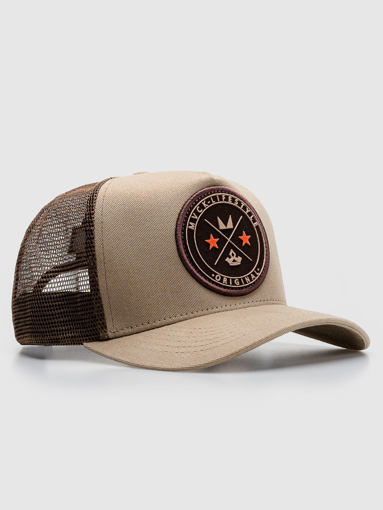 Boné Trucker Brasão Marrom e Areia MVCK