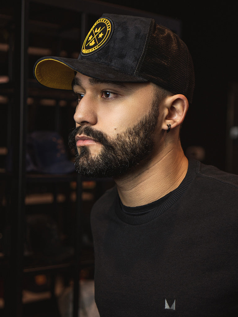 Boné Trucker Camurça Preto e Amarelo Brasão-02