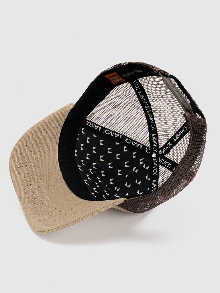 Boné Trucker Brasão Marrom e Areia MVCK